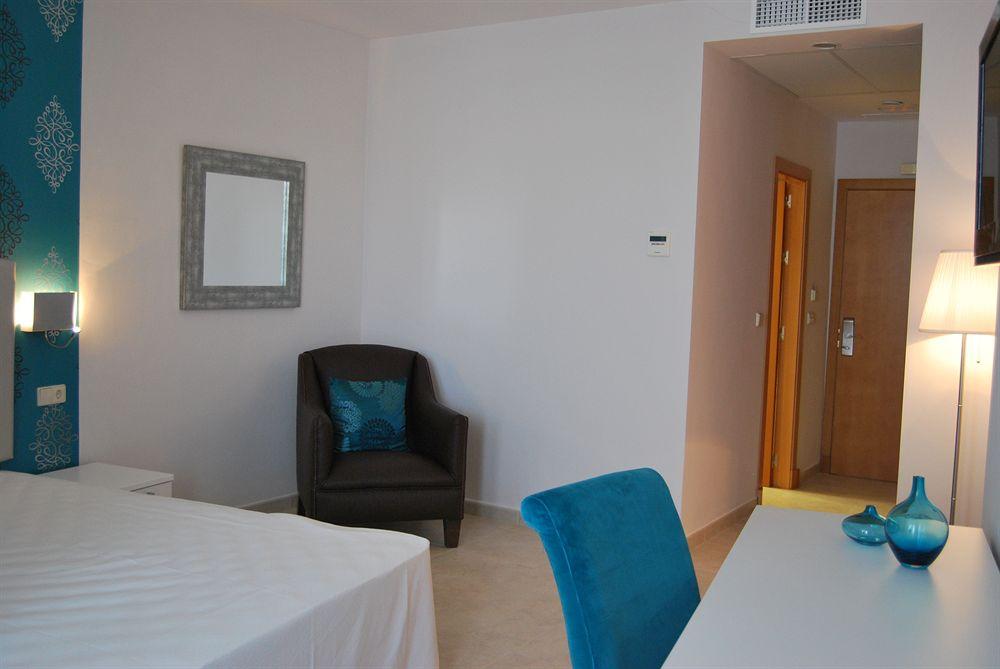 Hotel Costa Conil By Fuerte Group Conil De La Frontera Extérieur photo