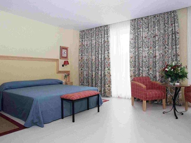 Hotel Costa Conil By Fuerte Group Conil De La Frontera Extérieur photo