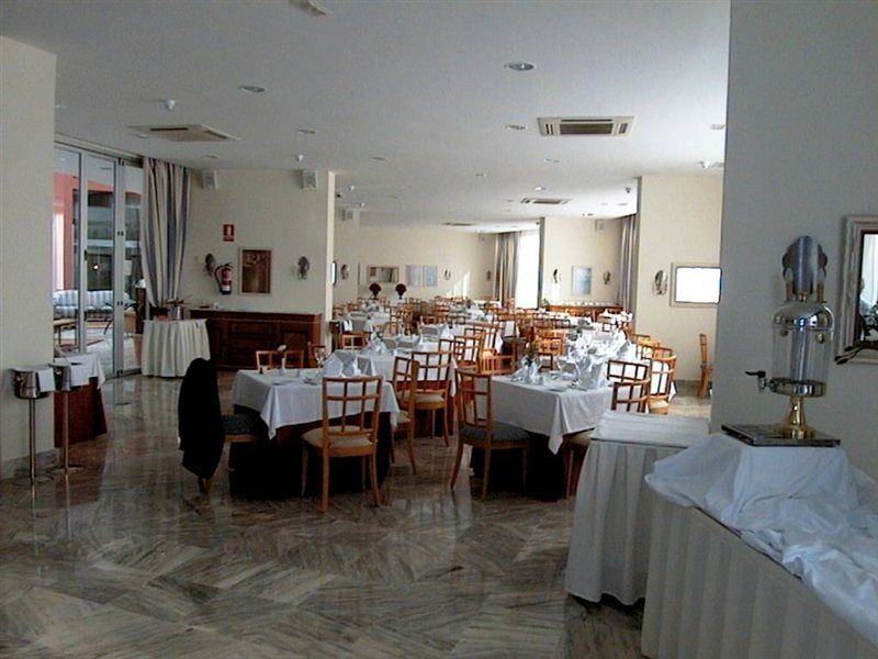 Hotel Costa Conil By Fuerte Group Conil De La Frontera Extérieur photo