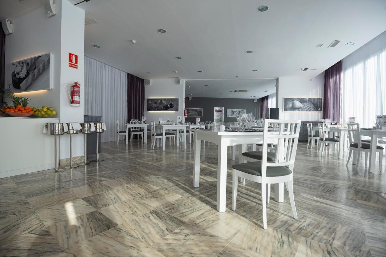 Hotel Costa Conil By Fuerte Group Conil De La Frontera Extérieur photo